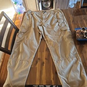 5.11 Tactical Mens Cargo Pants. Tan. 44x32 SIZE. Excellent Condition